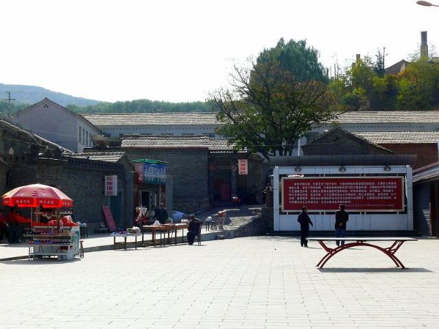 125670e78c8g214.jpg
