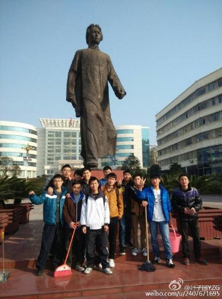 8f82278fjw1enjs8hq6hkj20hs0nzwgk.jpg