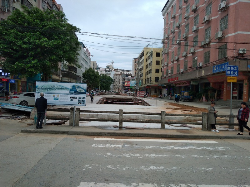 long-hu-gong-yuan-1.jpg