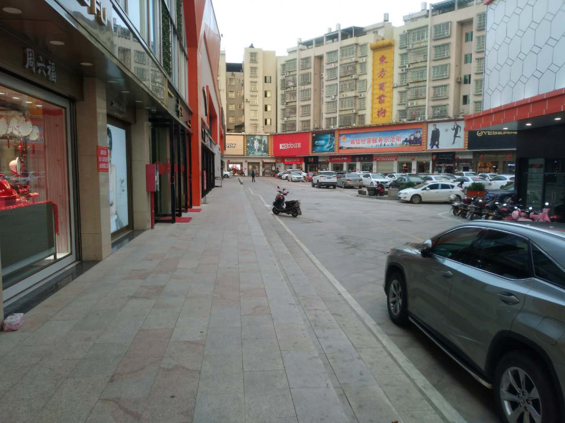 dong-fang-guang-chang-3.jpg