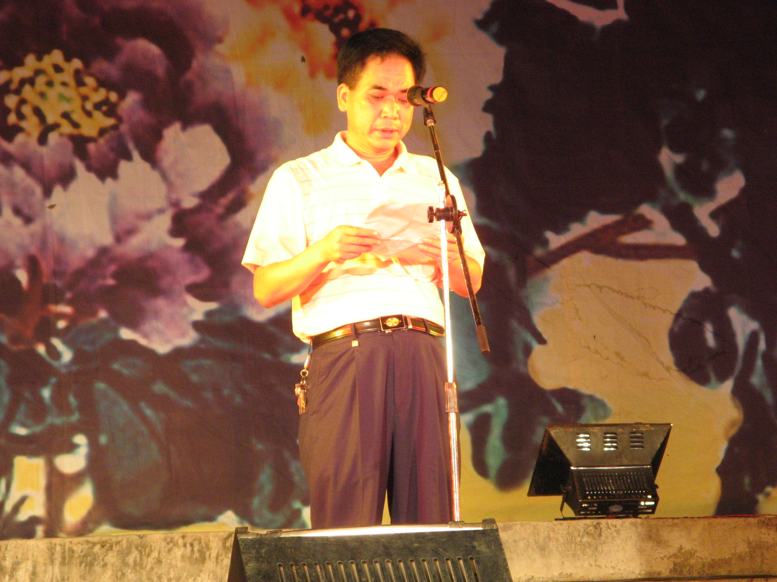Ƭ 198.jpg