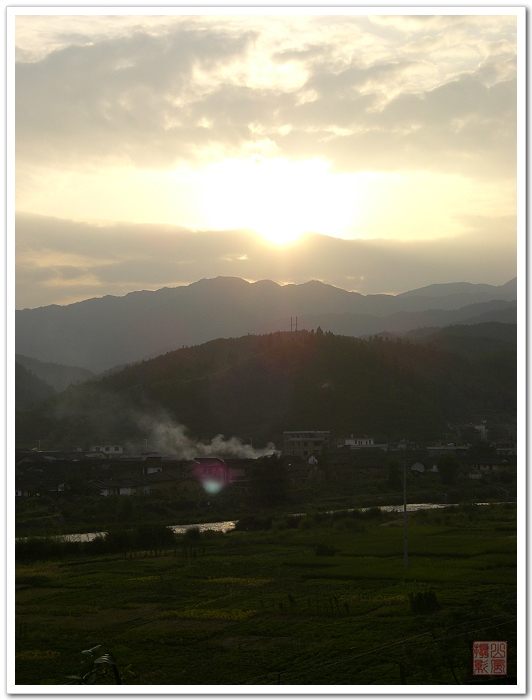 Ƭ 051.jpg